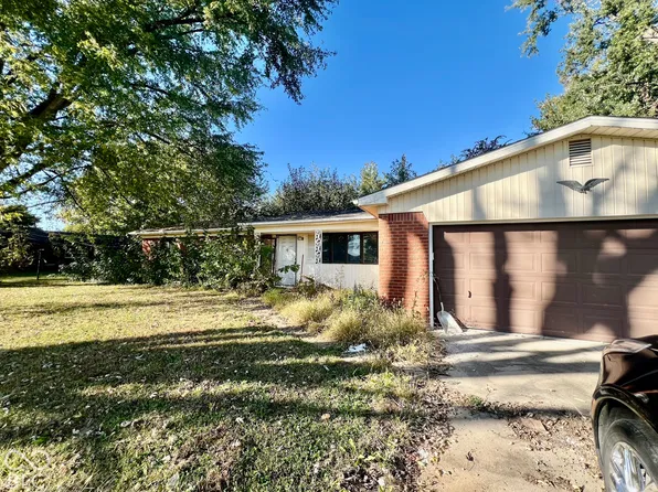 6314 E Highland Ct, Columbus, IN 47203