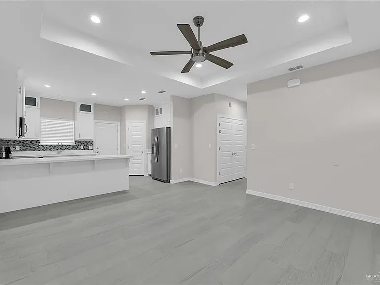 1602 Playa Dr #2 — Photo 5