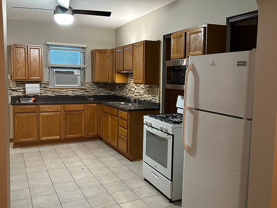 1st image of 2807 S Union Ave #1R