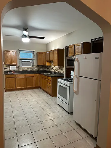 2807 S Union Ave #1R Photo 1