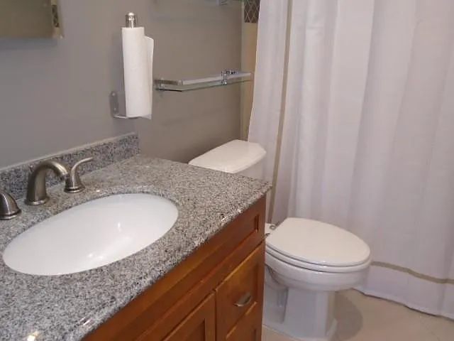 1800 N Andrews Ave #4B — Photo 6