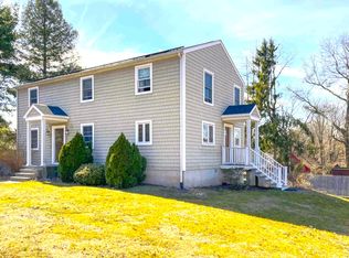 7 Edgewood Dr, Middletown, CT 06457