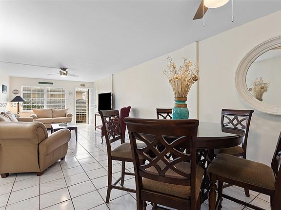 5th image of 730 Pennsylvania Ave APT 210