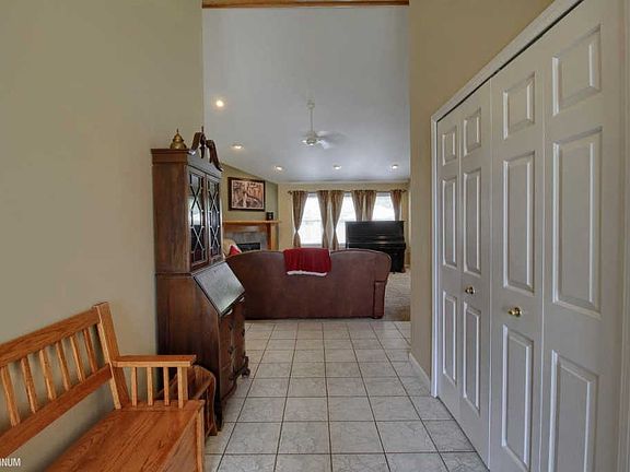3rd image of 36769 Shady Creek Cir