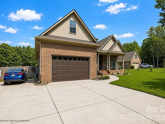 2nd image of 1319 Baucom Rd