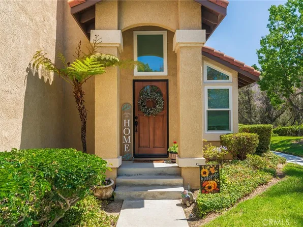 6097 E Montefino Ln, Anaheim, CA 92807