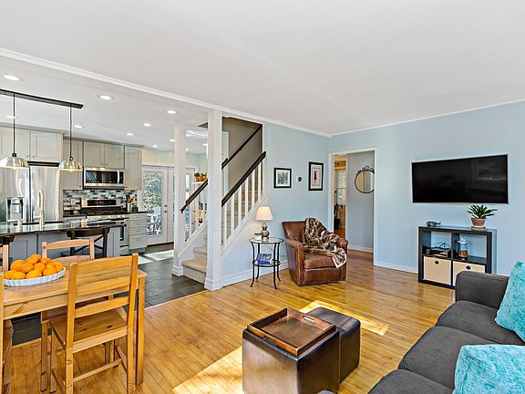 JanetB-24 Ramapo Rd-3.JPG