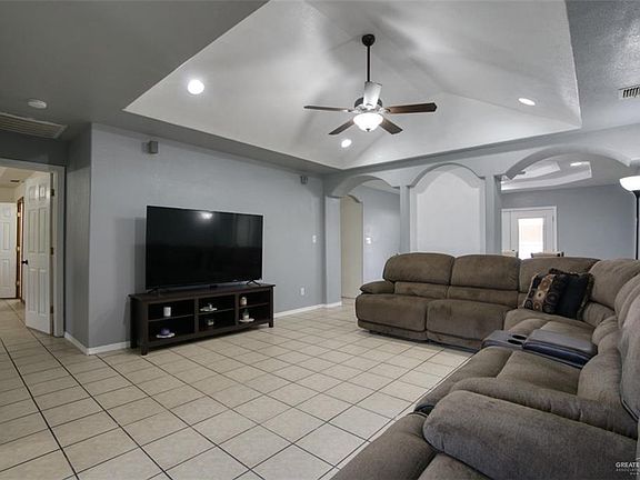 5th image of 2611 San Gabriel St