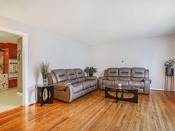 5th image of 4651 Brooklyn Ave SE