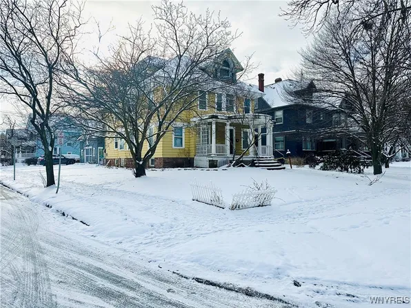 601 W Center St, Medina, NY 14103