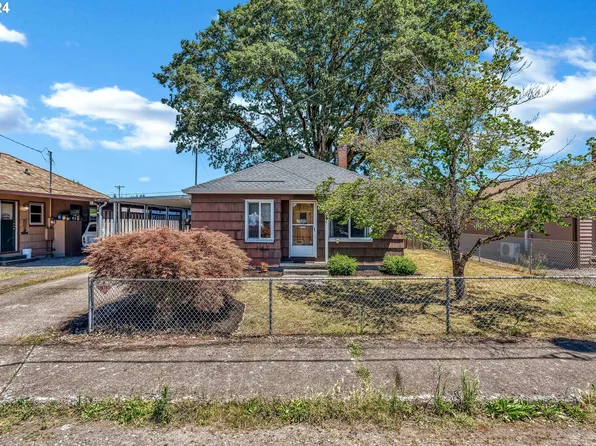 242 NW Wade St, Estacada, OR 97023