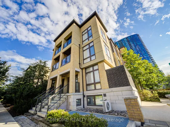 11 Eldora Ave #6, Toronto, ON M2M 0B5