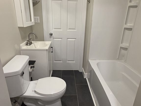 4th image of 760 E Main St #2