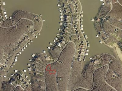 812 Muirfield Dr, Sunrise Beach, MO, 65079