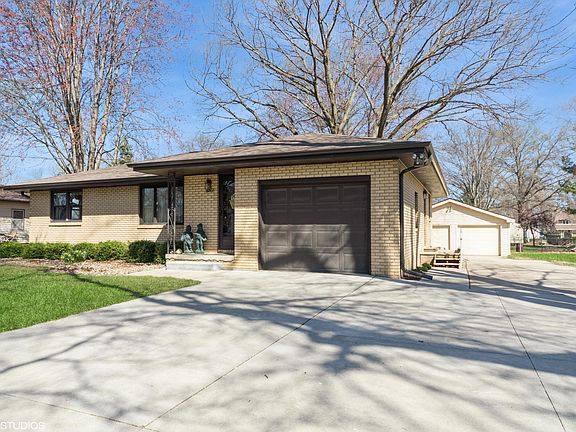 3rd image of 1535 NW 70th Pl