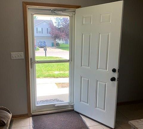 4th image of 1214 Lindsey Ln