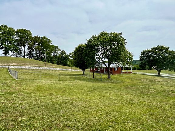 2nd image of 31 Bull Run Rd