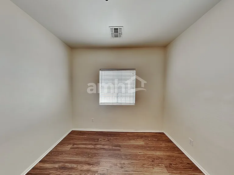1509 S 123rd Dr — Photo 13