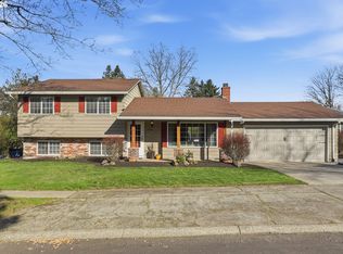 3820 SE Stott Cir, Troutdale, OR 97060