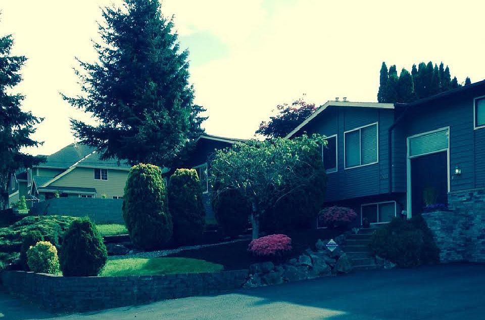 2nd image of 2603 Meadow Ave N