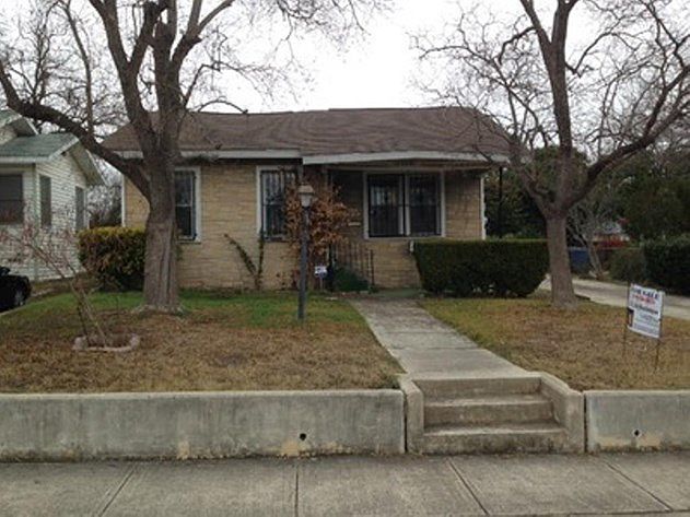 1st image of 2227 E Crockett St