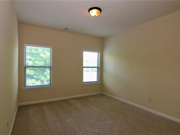 1660 Jardin Ct — Photo 18