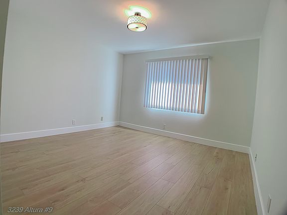 2nd image of 3239 Altura Ave #9