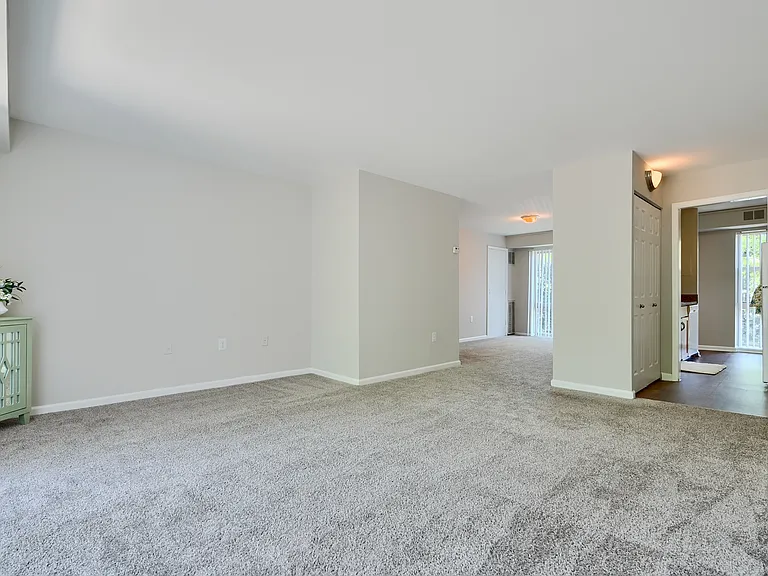 Westchester West Apartments — Photo 52