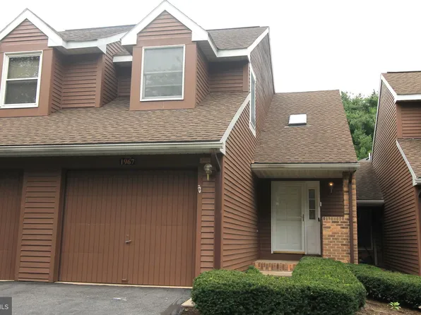 1967 Harvest Cir, State College, PA 16803