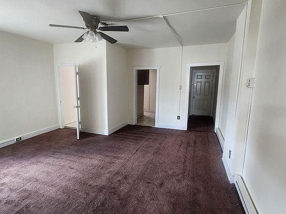3rd image of 619 N 1st St APT 3