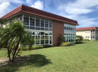 35 Pine Arbor Ln APT 201, Vero Beach, FL 32962