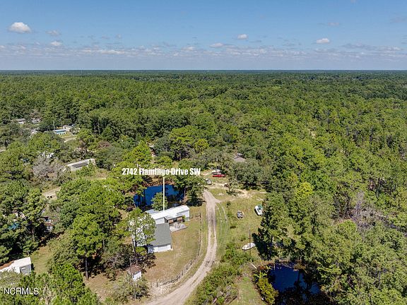 5th image of 2742 Flamingo Drive SW
