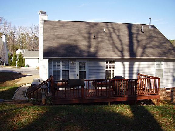 Great yard for kids & relaxing