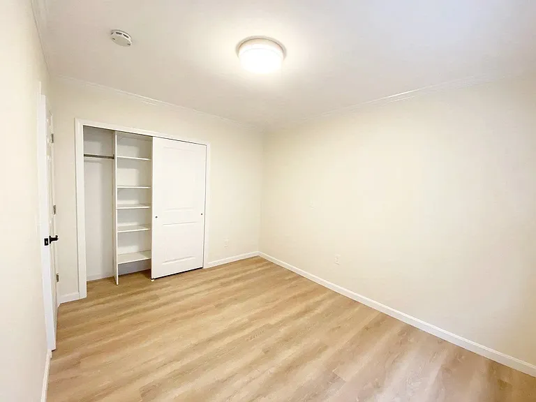 1 Vincent Ave — Photo 6