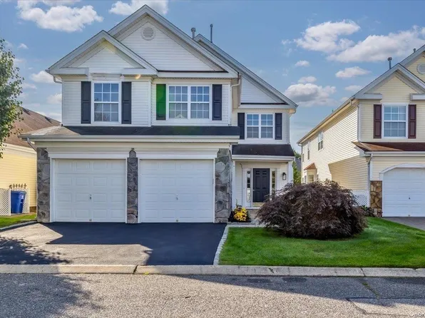 8 Jennifer Lane #8, Middle Island, NY 11953