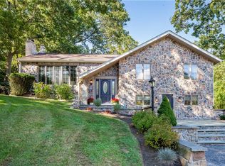 931 Cowesett Rd, Warwick, RI 02886