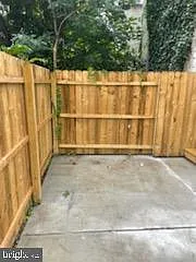 1529 W Stiles St #A — Photo 22