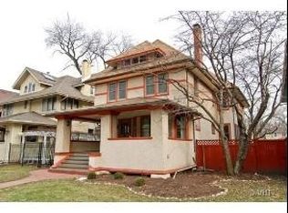 220 S Ridgeland Ave, Oak Park, IL 60302