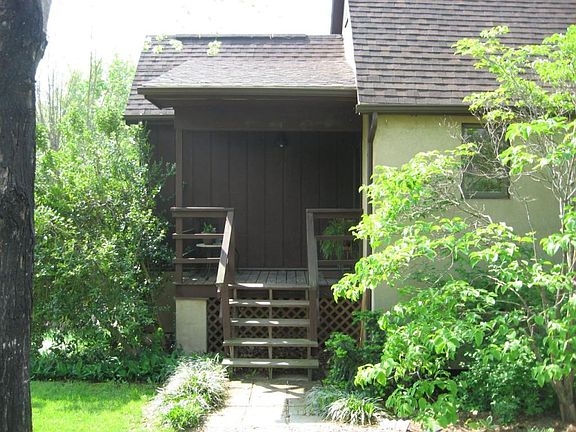 3rd image of 103 Willow Ln