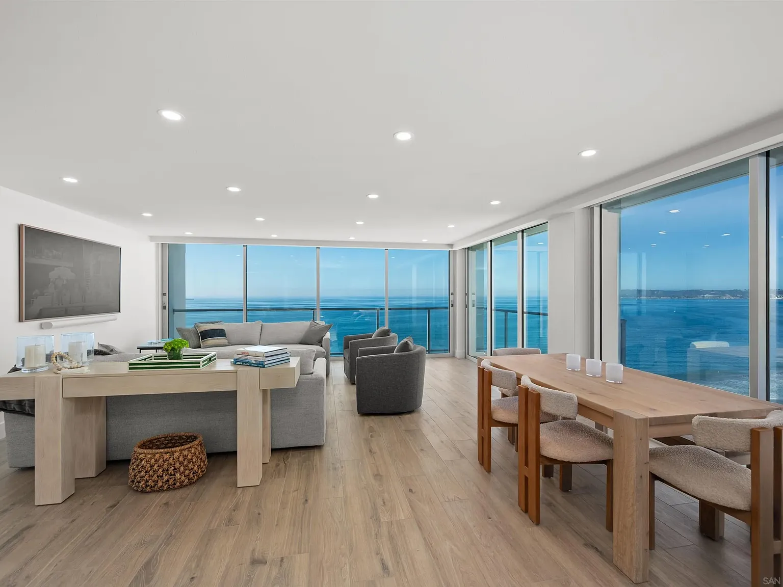 Coronado Shores — Photo 4