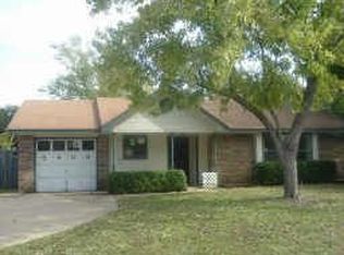5909 Teal Ridge Dr, Arlington, TX 76017