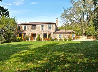 9 John Dr, Annandale, NJ 08801
