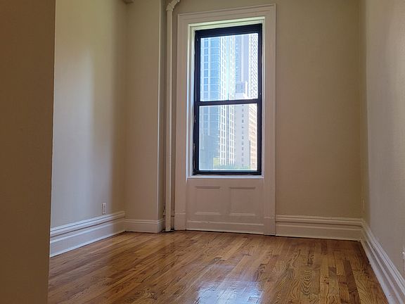 2nd image of 148 W 67th St APT 9