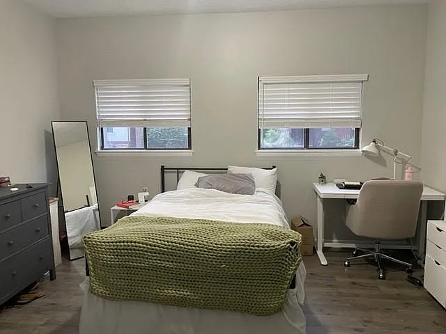 5742 Howe St #1 — Photo 8