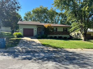 305 John Pl, Neosho, MO 64850