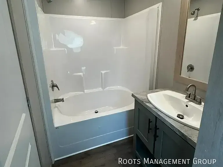 211 Connie Ct #211C — Photo 5