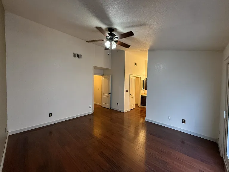 4817 Devereaux Way — Photo 10