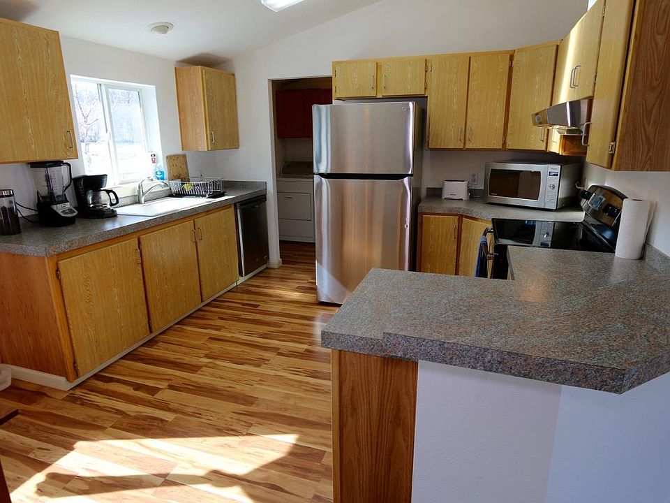1106 E Mono Lake Dr, Lee Vining, CA 93541 | Zillow