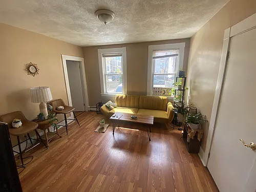 273 Cardinal Medeiros Ave Photo 1