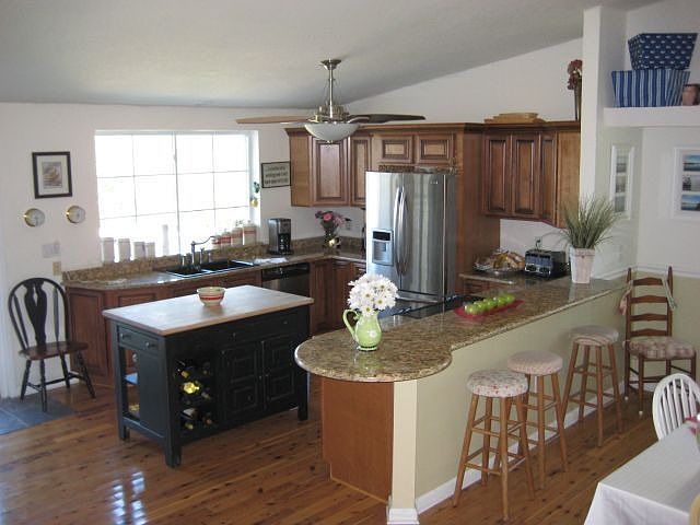 1st image of 9021 Baywood Park Dr